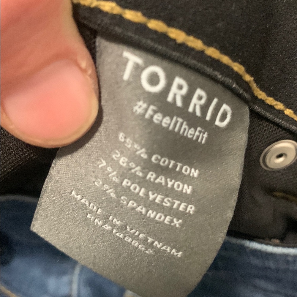 Torrid Bombshell Skinny Premium Stretch Jeans Size 22 XShort - Picture 10 of 10